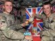 Фото: Английские солдаты пьют чай внутри танка.